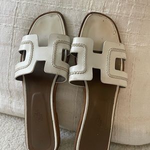 Hermes slides xs 2 . Gucci belt
